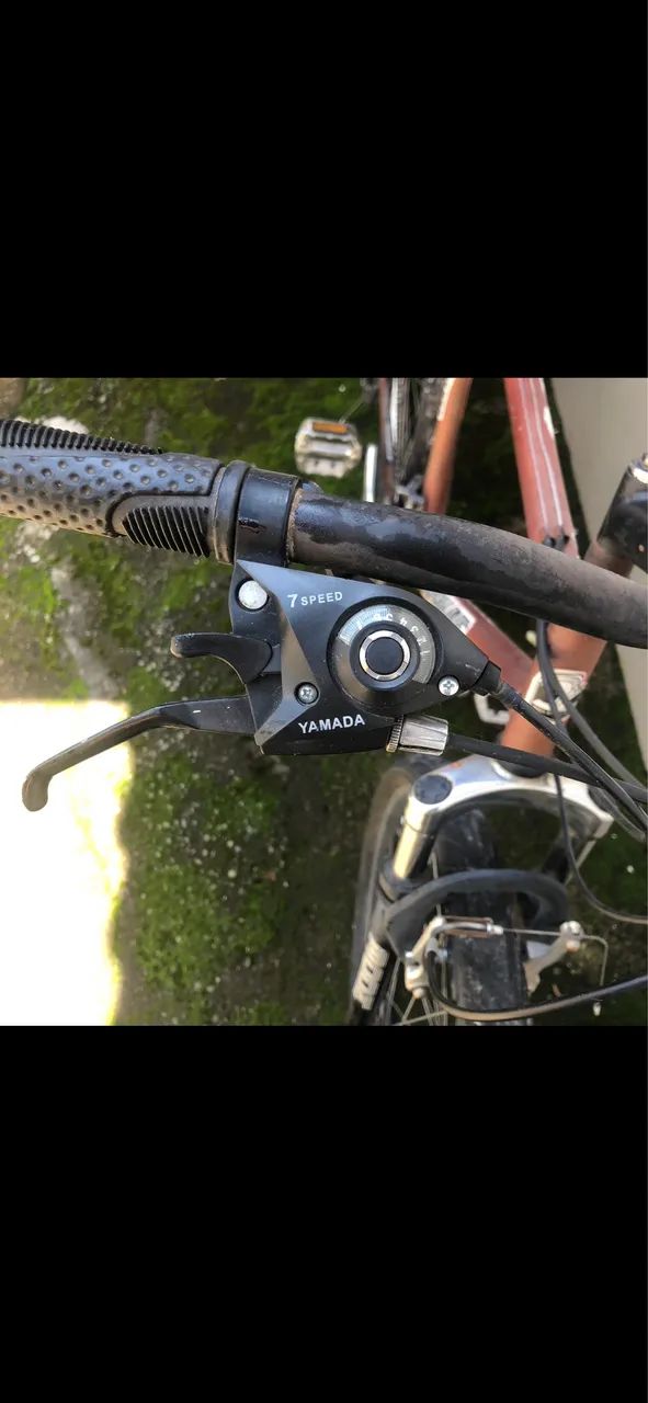 Bicicleta com capacete - Foto 3