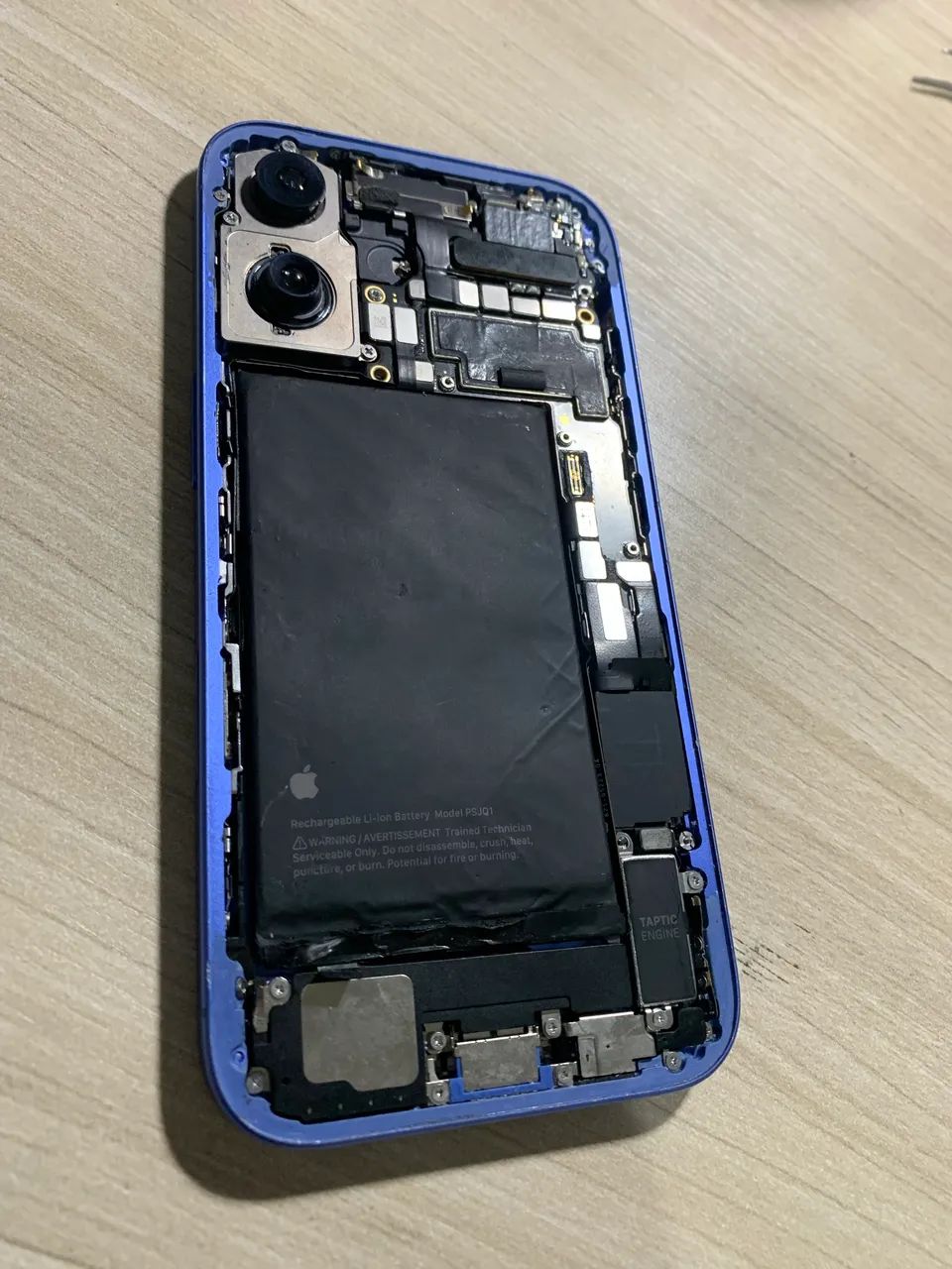 iPhone 16 Azul para retirada de peças 