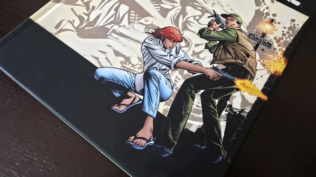 Cinder e Ashe - DC Comics - HQ Panini - Foto 4