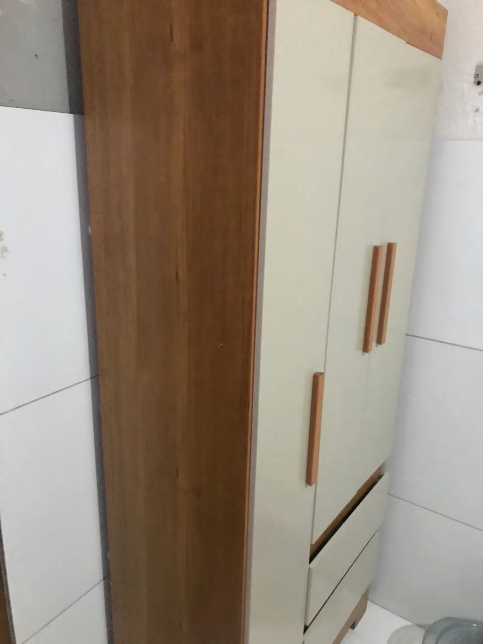 Guarda roupa solteiro 3 portas 2 gavetas - Foto 5
