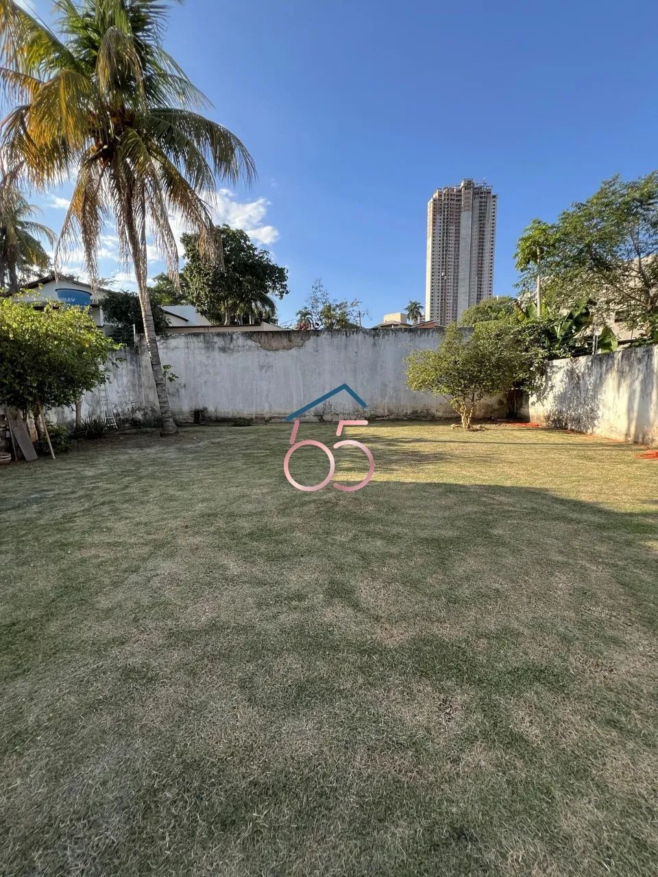 Sobrado à Venda com 3 Quartos, Suíte com Banheira e Quintal Amplo - Foto 4