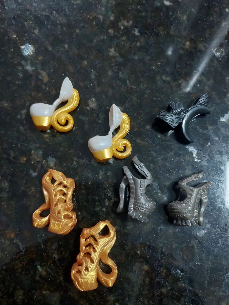 Lote sapatos boneca monster high ever after