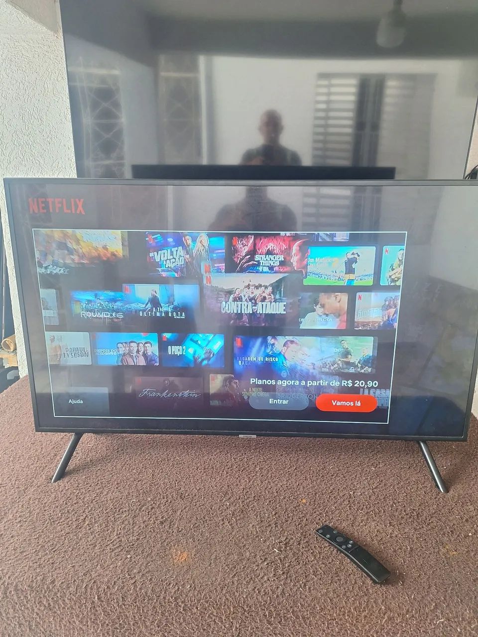 TV SMART SANSUNG 4K 49 POLEGADAS FUNCIONANDO PERFEITAMENTE ACEITO CARTÃO DE CRÉDITO  - Foto 2