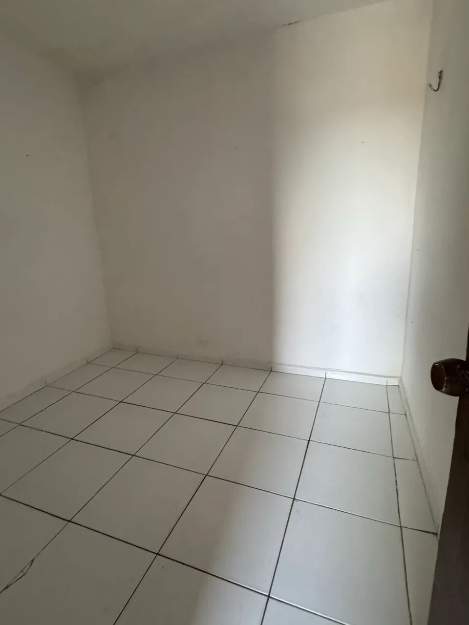 Aluga casa 