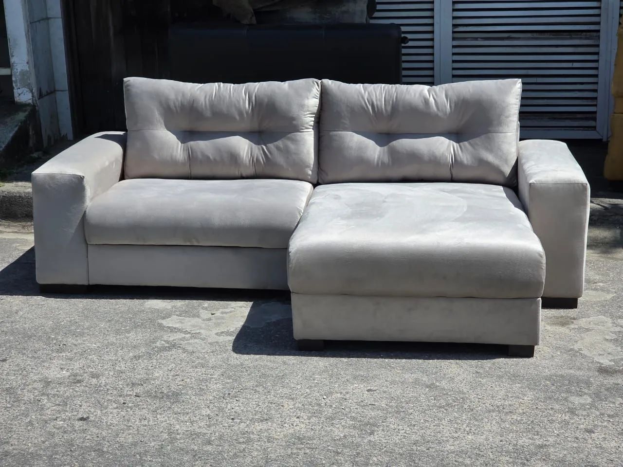 Vendo sofa novo com cheise 1150 - Foto 2