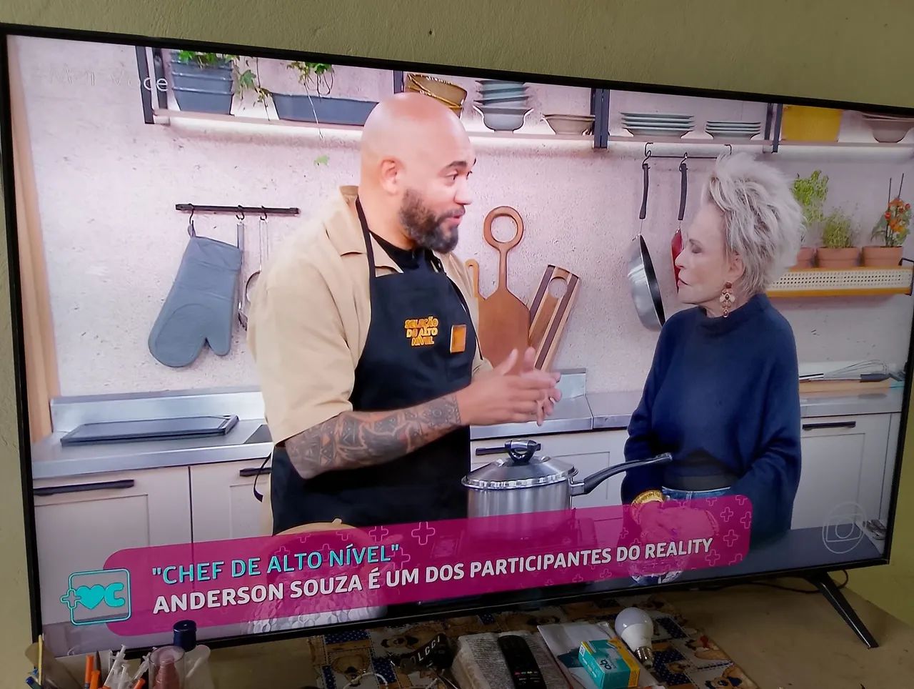 Vendo Smart TV LG 60 polegadas 4K UHD - Foto 4
