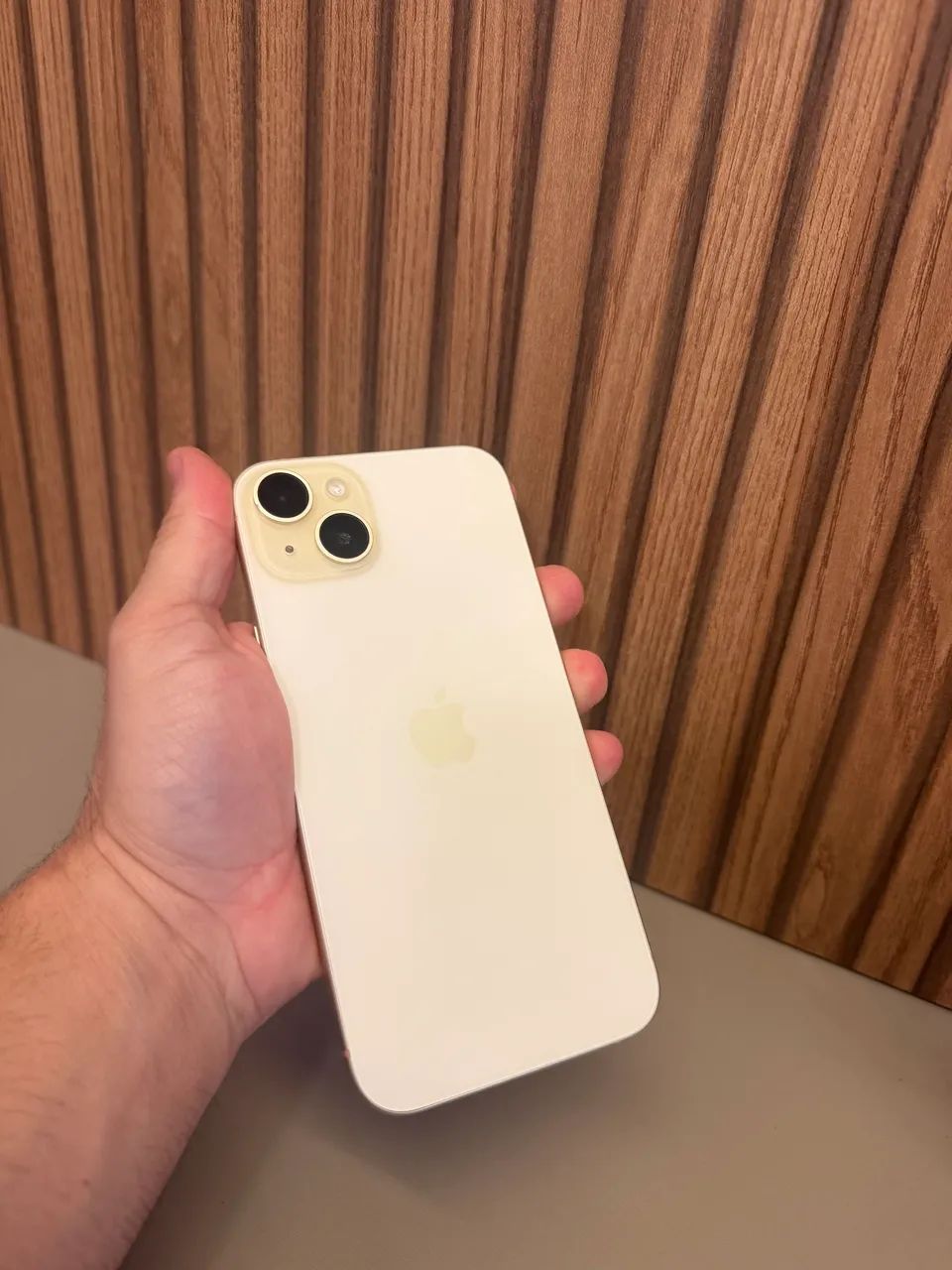 iPhone 15 Plus Amarelo