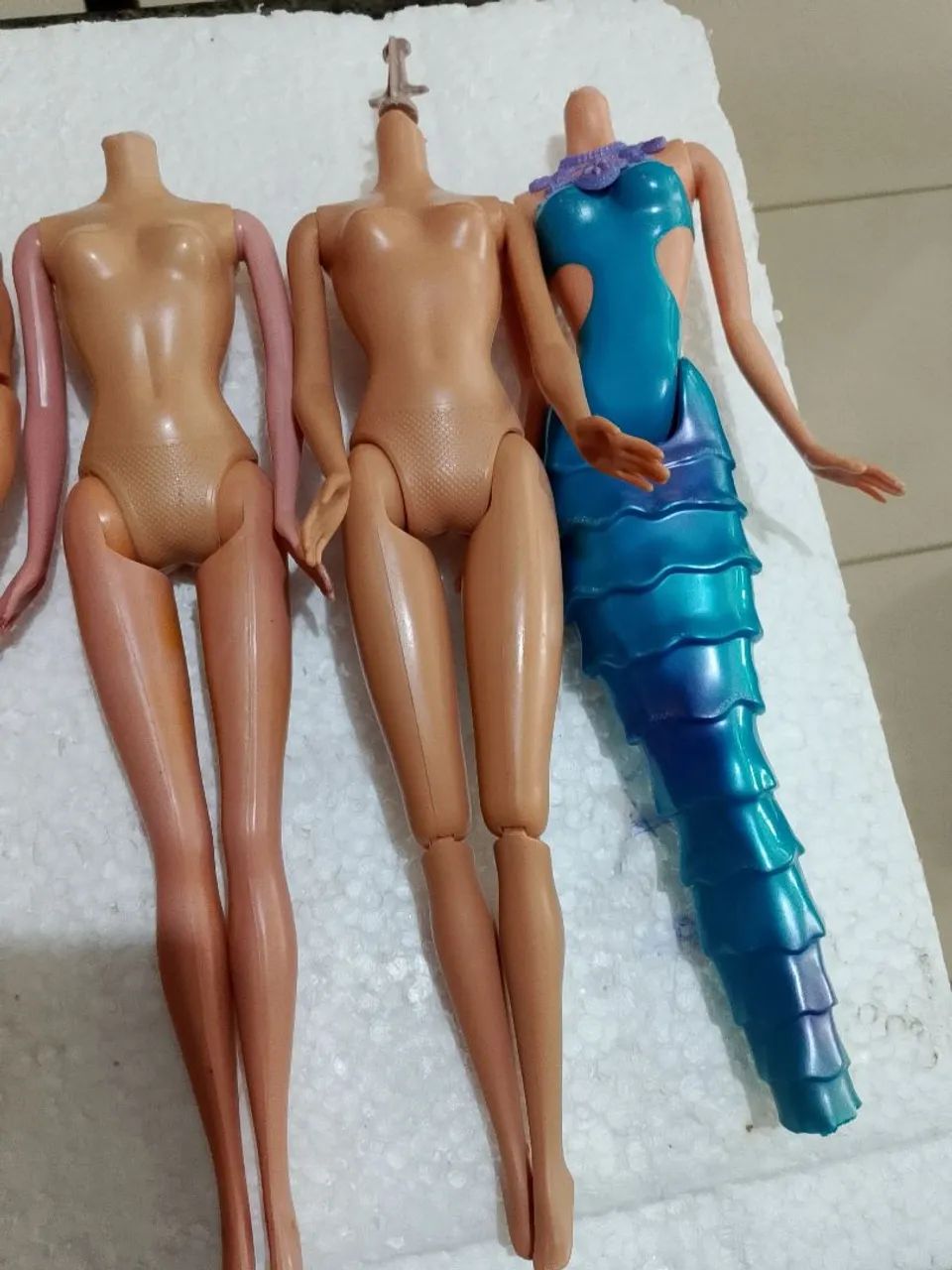 Lote de sucatas de corpos de bonecas Mattel  - Foto 2