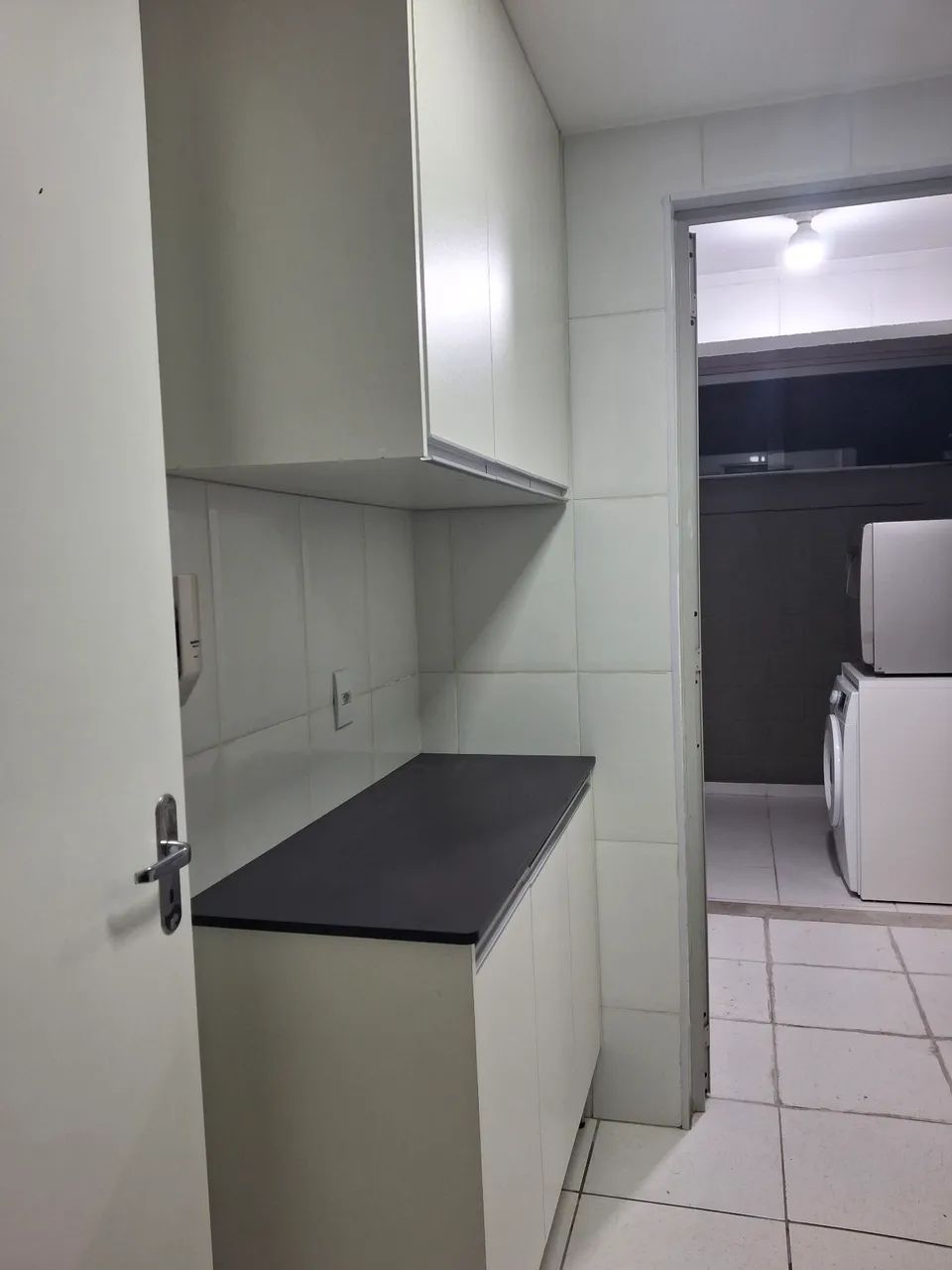  Móveis em MDF planejado em ótimo estado  - Foto 2