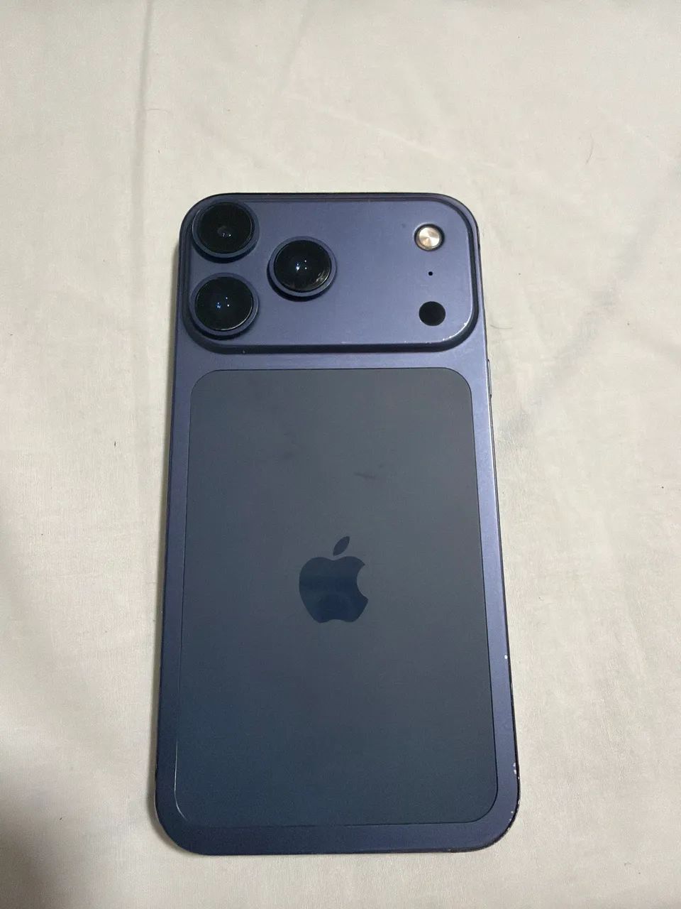 iPhone 11 com a carcaça do 17 pro  - Foto 2