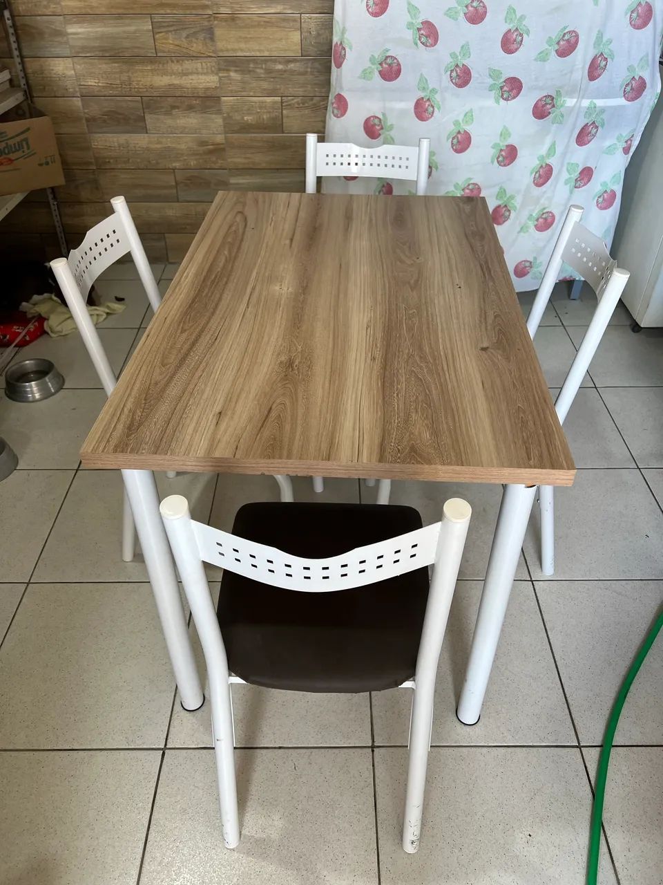 Mesa de 4 cadeias - em estado de nova  - Foto 5