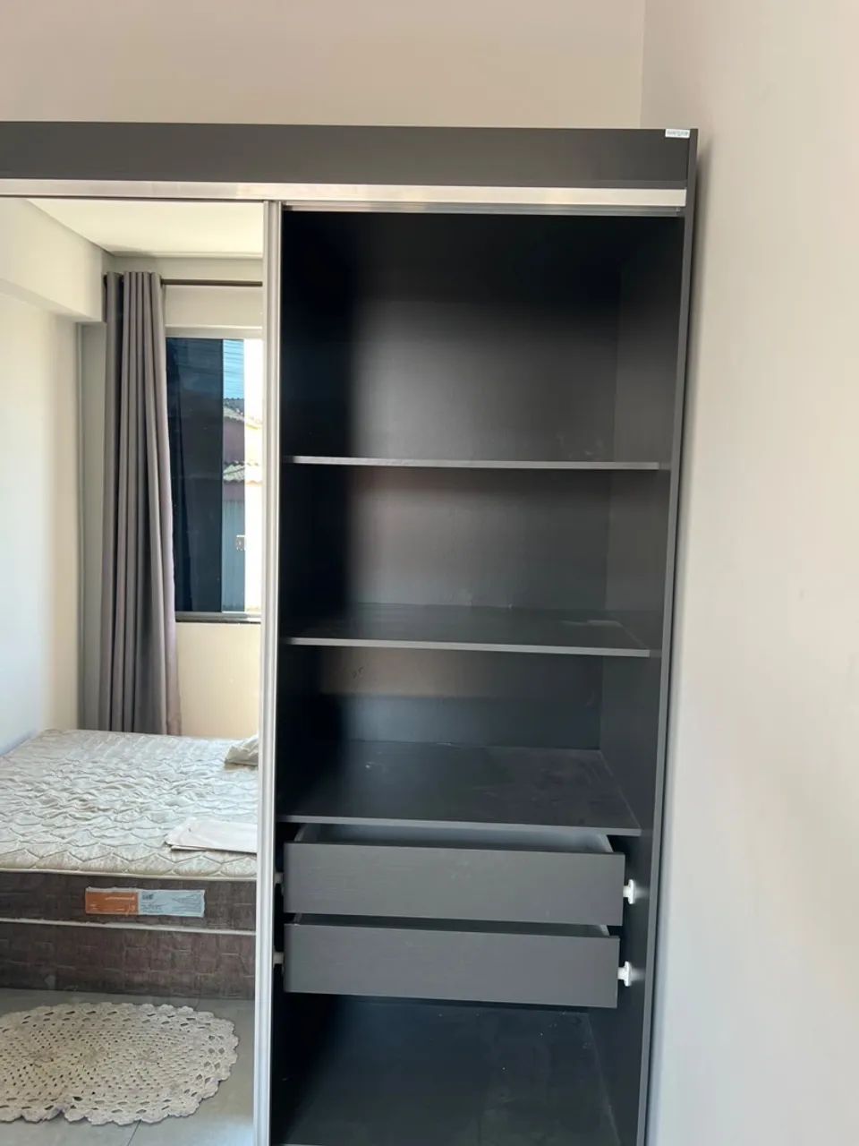 Guarda-roupa com espelho - Foto 2