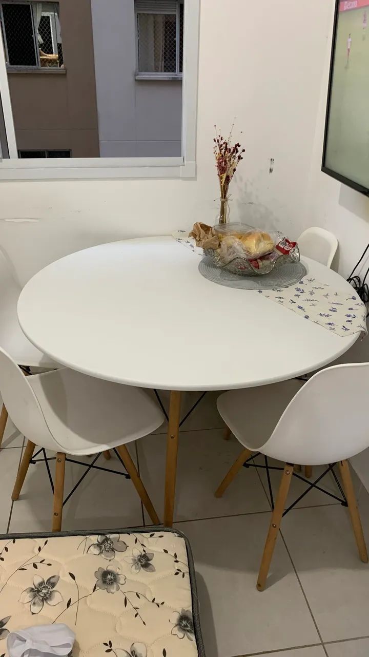 Conjunto de Mesa Eames e Cadeiras  - Foto 2