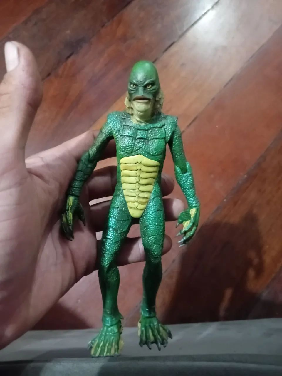 BONECO o monstro da lagoa negra  - Foto 2