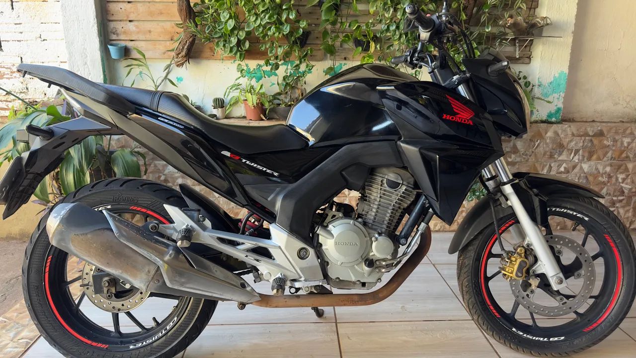CB 250F Twister - Foto 2