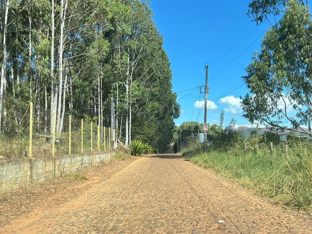 Chacara no portal serra azul divisa com igarape  - Foto 2