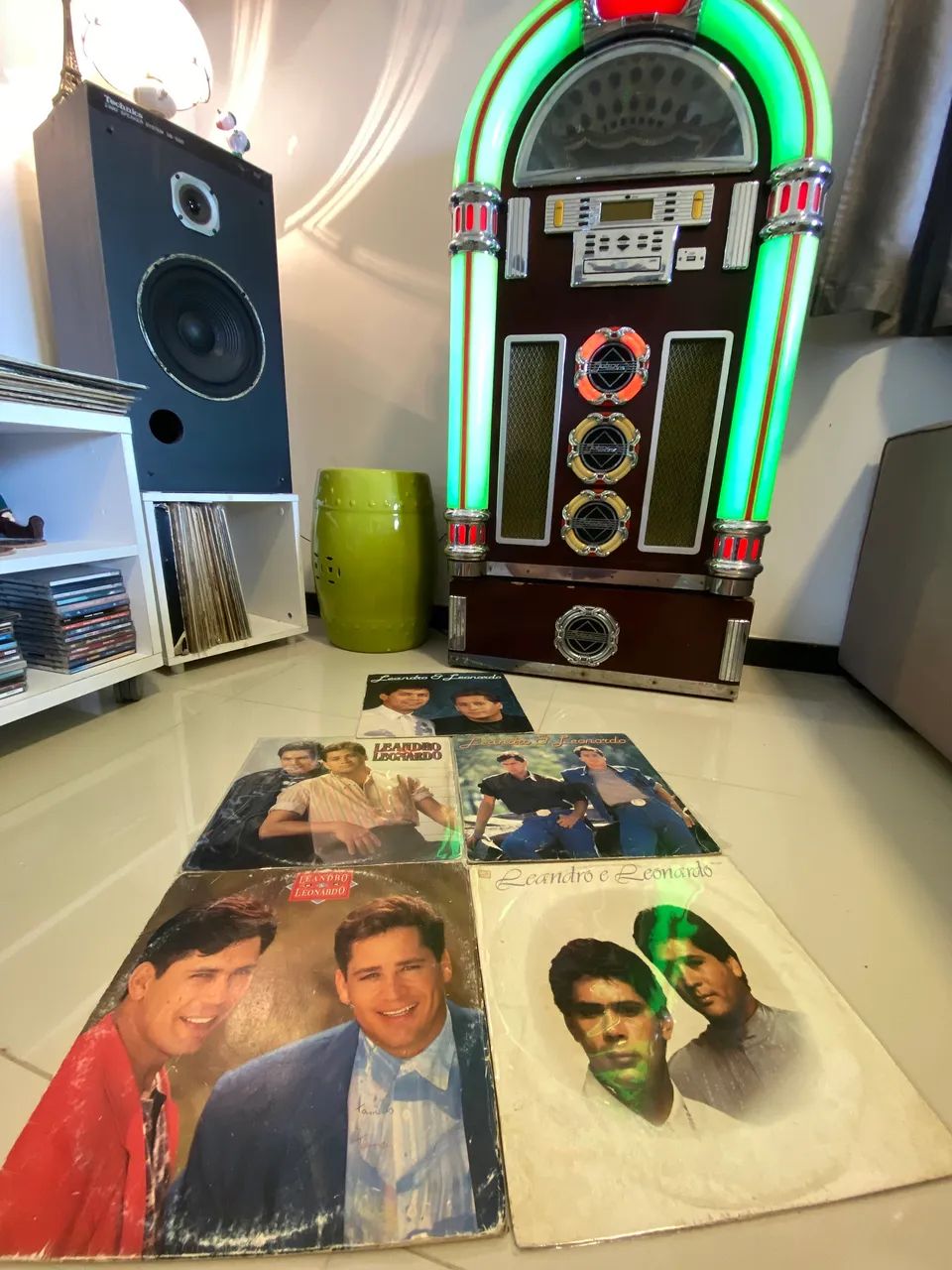 Disco de vinil coletânea Leandro e Leonardo raridade - Foto 2