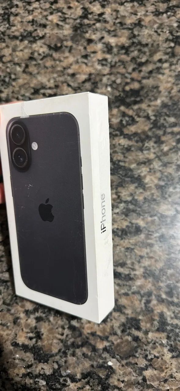 iPhone 16 128GB LACRADO