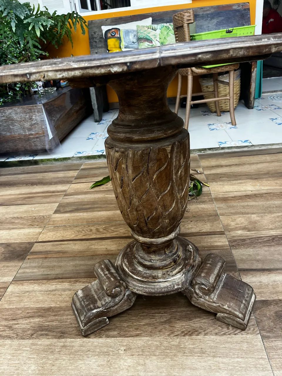 Mesa madeira maciça c/ base torneada - Foto 4