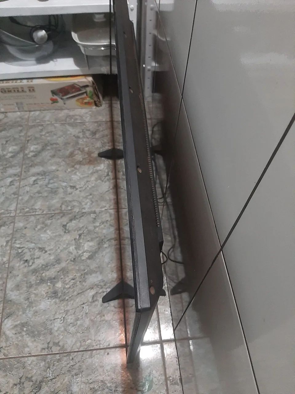 Vendo TV  AOC 43 polegadas 500 reais com defeito na tela  - Foto 5