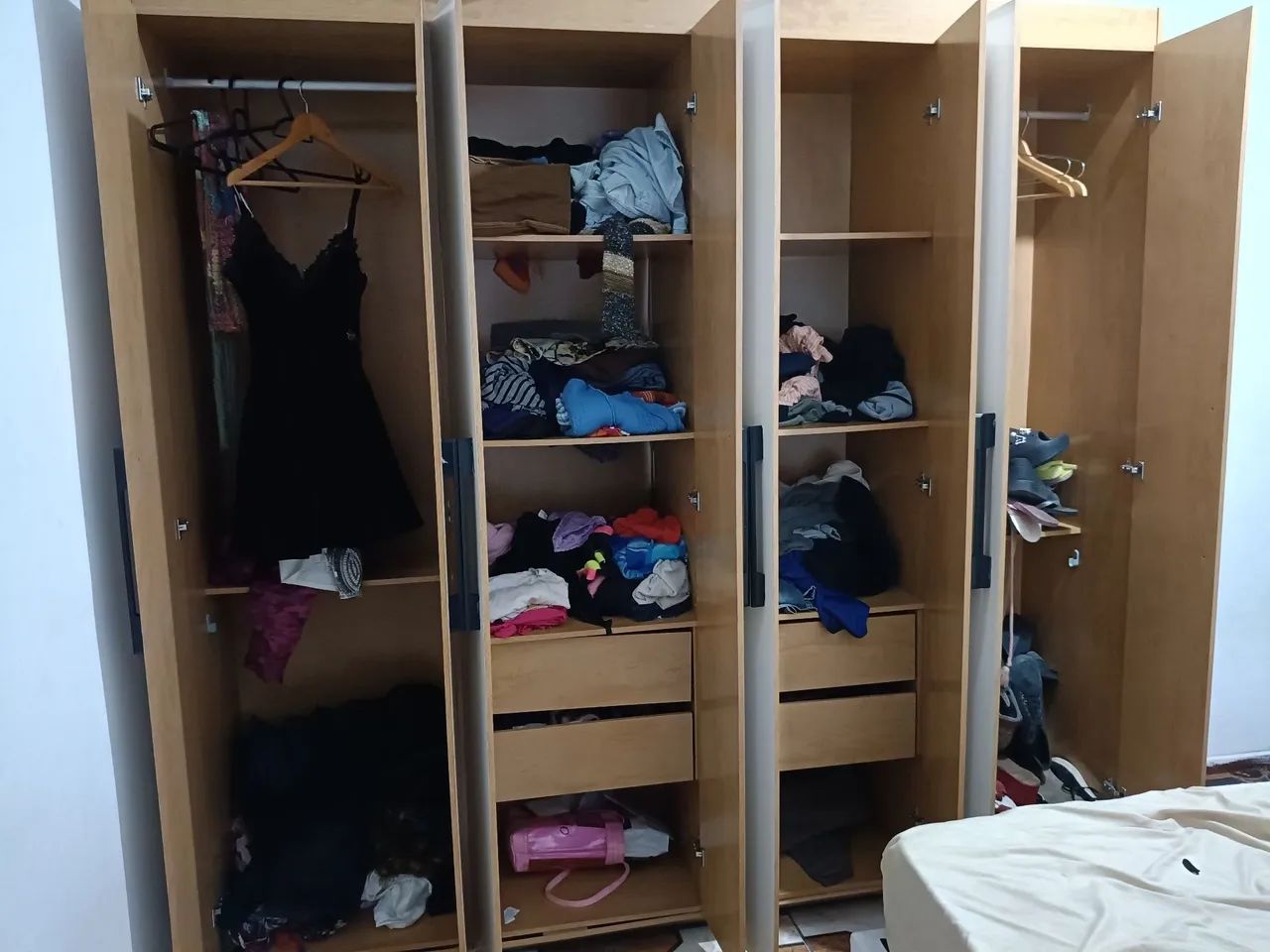 Guarda Roupa de Casal 4 portas  - Foto 3