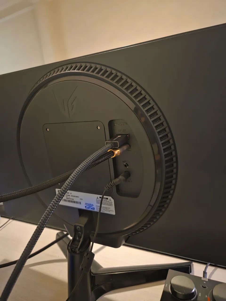 Monitor LG ultragear 24p 180hz  - Foto 3