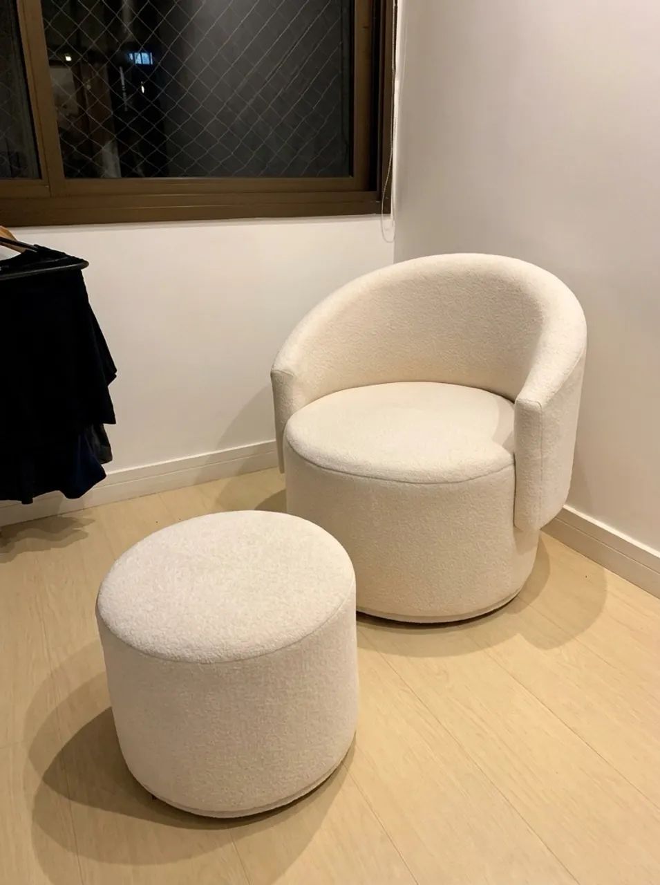 Poltrona Orgânica em Bouclê