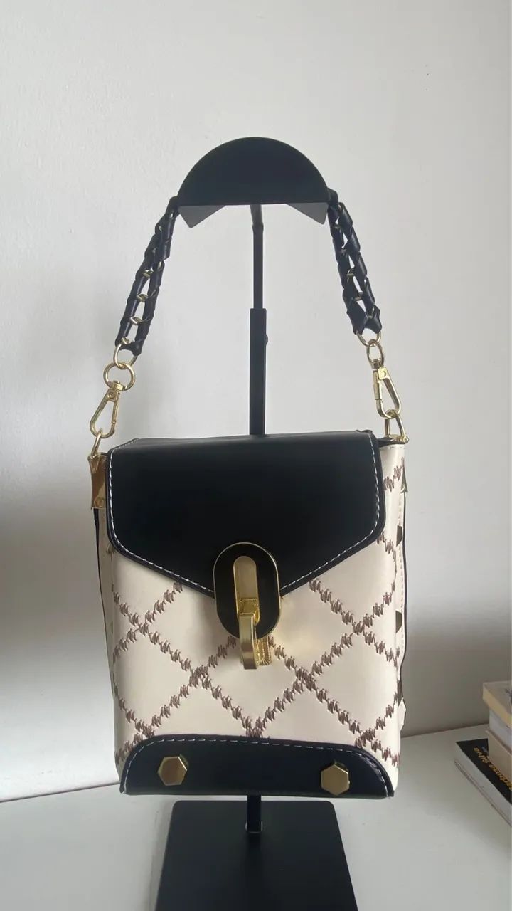 Bolsa estruturada NOVA