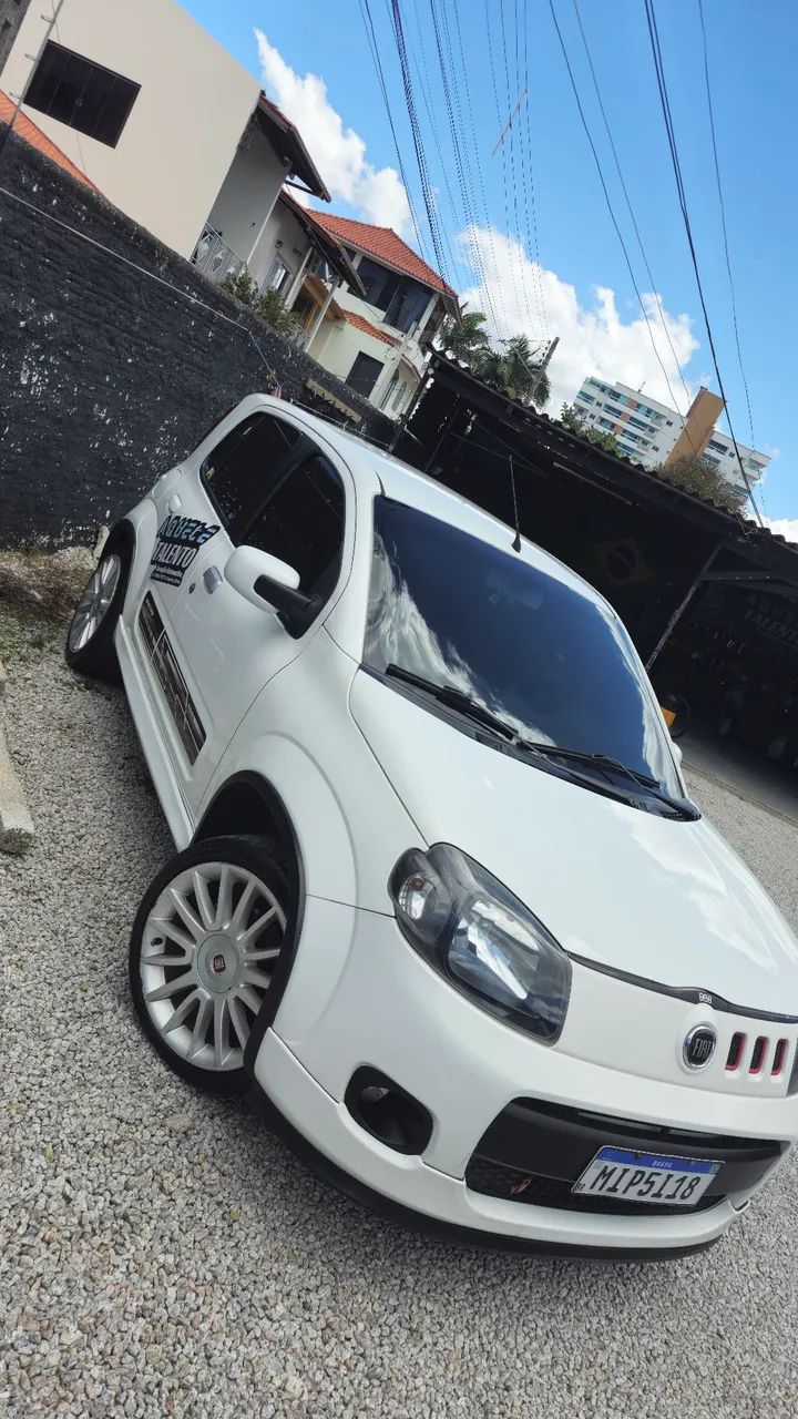 Fiat Uno Sporting 1.4 EVO Fire Flex 8V 4P 2012 - Foto 3