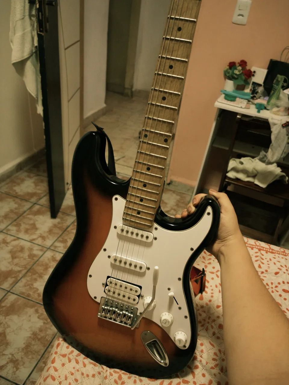 Guitarra MICHAEL strato com humbucker - Foto 2