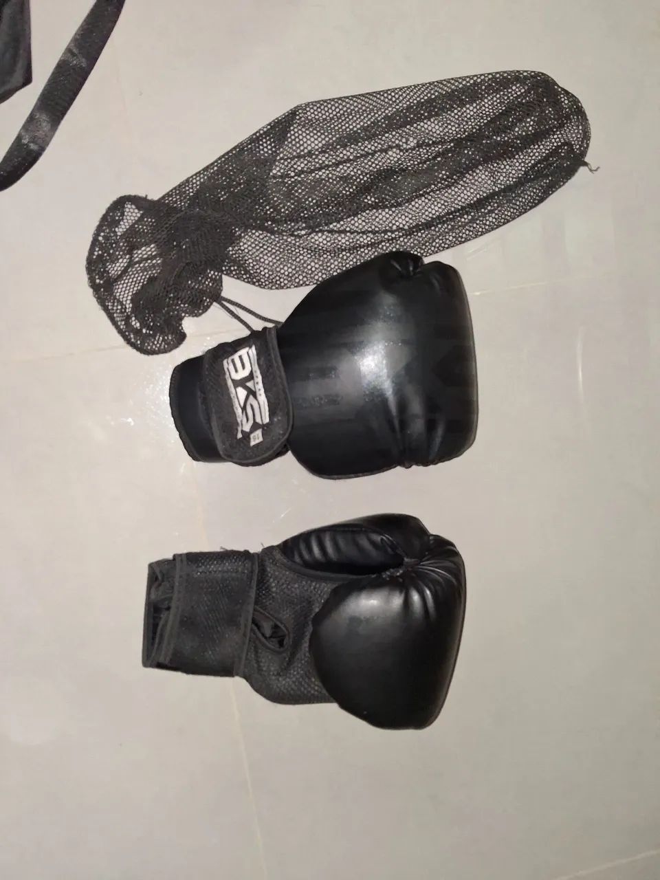 Luva de boxe BKS preta, 16oz