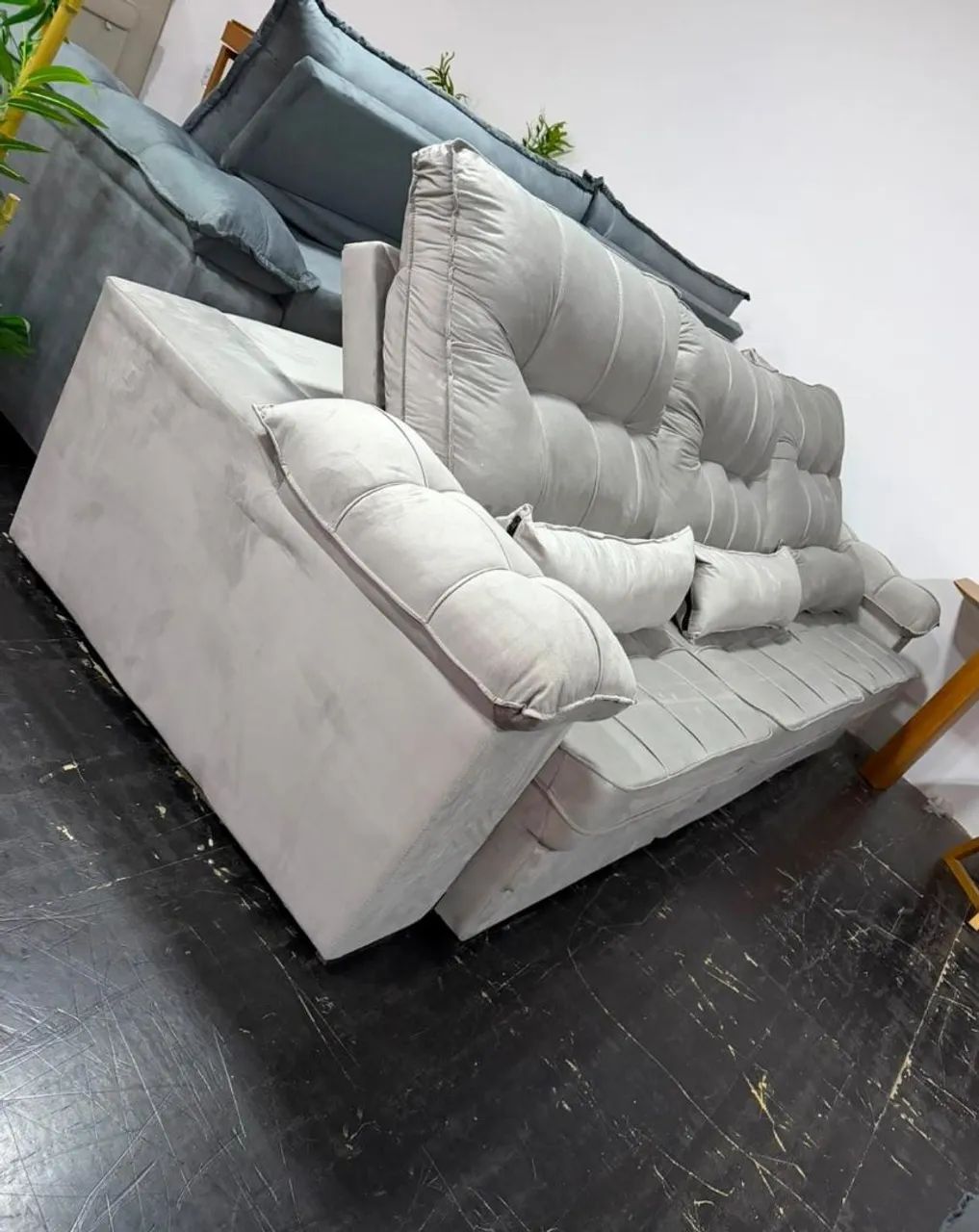 Lançamento sofá retrátil e reclinável 2.90 de Largura CONFORTAVEL  - Foto 2