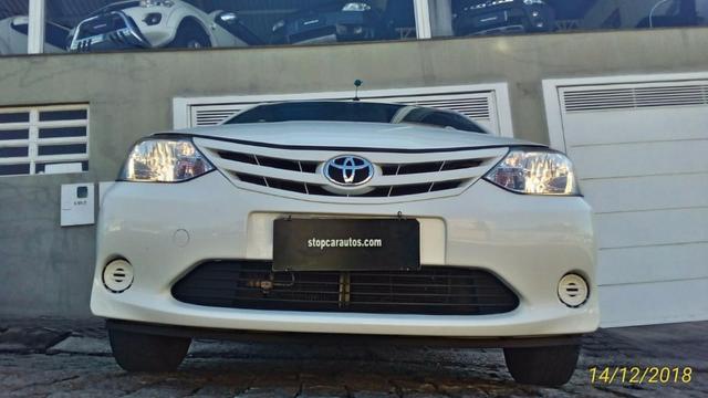 Toyota Etios 1.3 Mecânico Branco 2016 - Foto 9