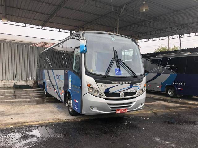 Micro-ônibus Neobus com WC - ano 2013