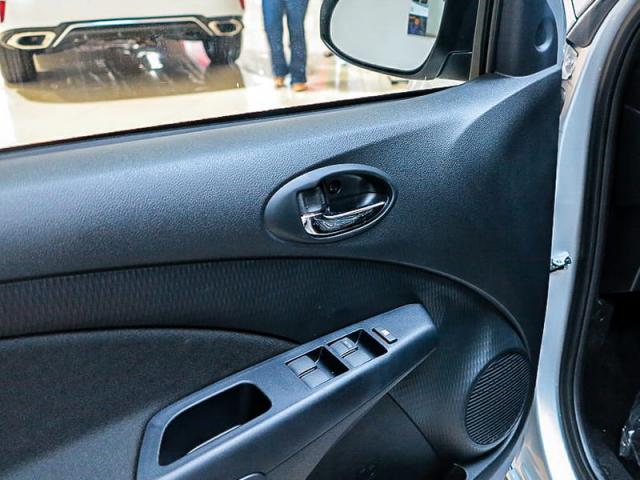 TOYOTA ETIOS SEDAN X PLUS 15 MT 19/20 - Foto 11