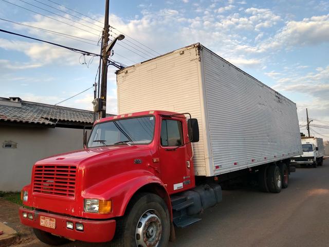 International 4700 2002 motor e mecânica Cummins