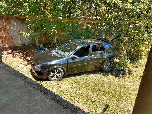 Vendo ou troco Corsa 2001 - Foto 3