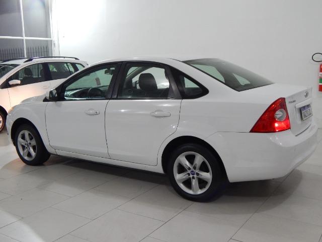 Ford Focus sedan 1.6 - Foto 5