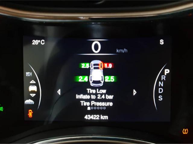 Jeep Grand Cherokee Laredo 3.6 V6 4x4 - Foto 5