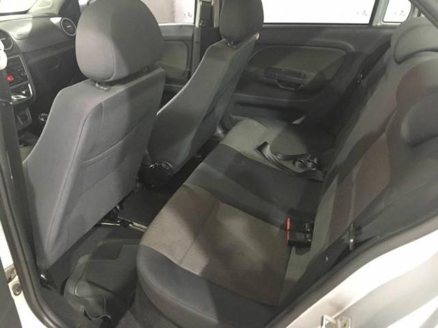 Volkswagen Voyage 1.6 - Foto 8