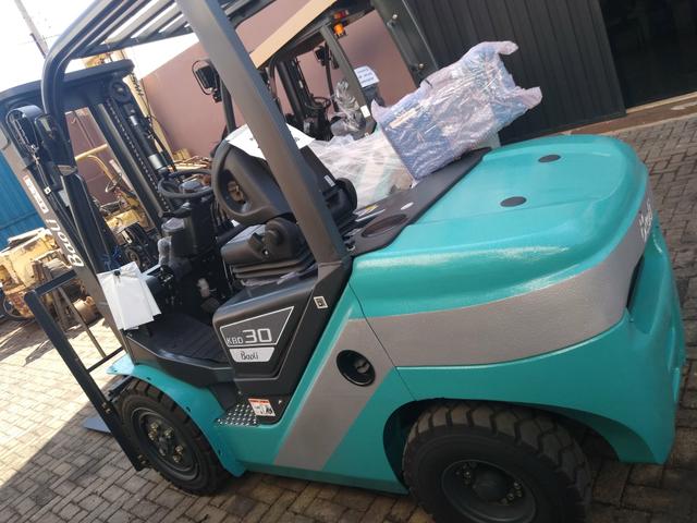 Empilhadeira Diesel Triplex 3Ton Zero!!!