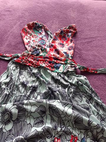Vestidos longo usado 1 vez/ ele faz vários modelos no corpo - Foto 3