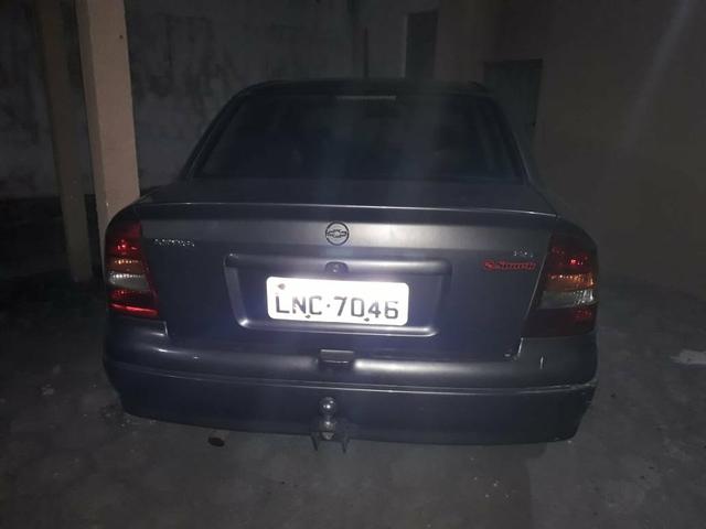 Vendo ou troco em carro Hatch - Foto 2