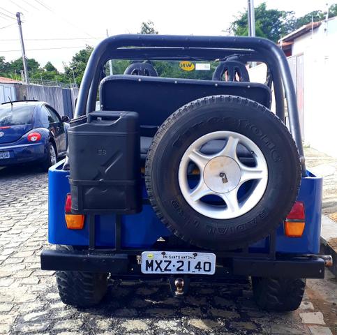 Jeep Willys 4x4 (fibra) 1978 com DH e GNV - Foto 2