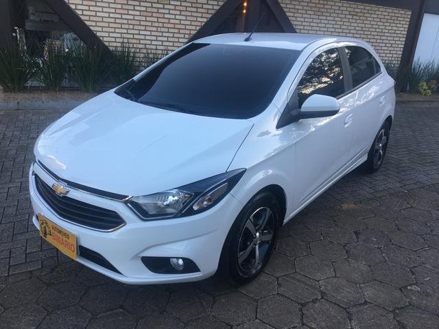 Onix LTZ 1.4 2017 lindo carro