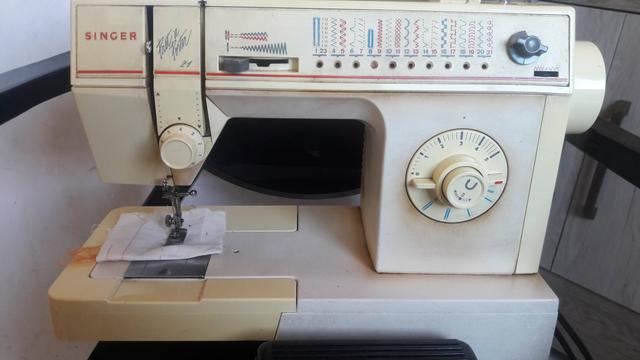 Maquina Singer - Foto 2