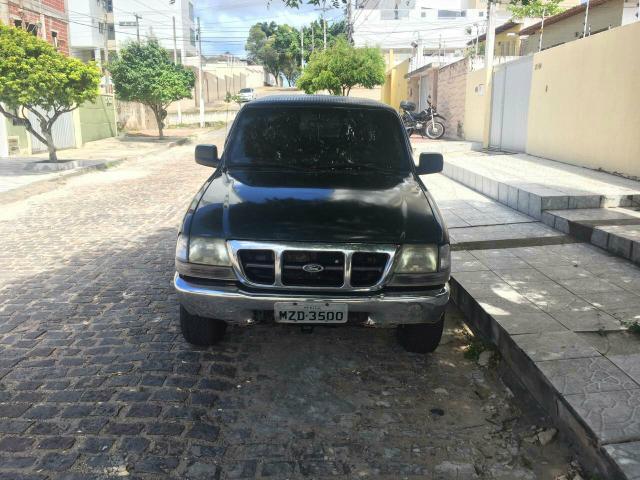 Vendo e troco ranger 2002 a diesel troco por hilux do mesmo ano - Foto 2