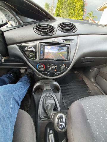 Focus gl 1.6 completo - Foto 18