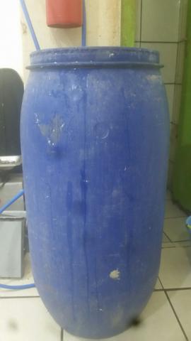 180 litros 180 reais os dois