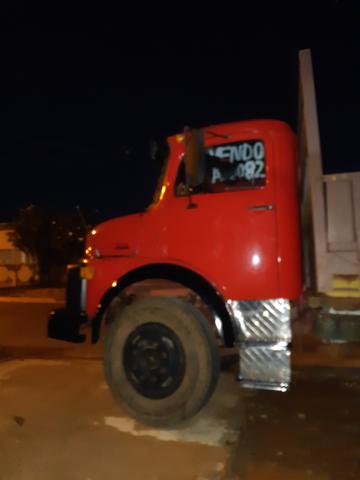 Vendo ou troco 1113 ano 82 toco - Foto 3